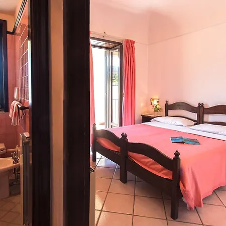 San Valentino Terme מלון איסקיה