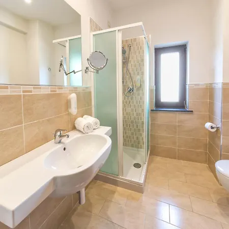 San Valentino Terme Отель