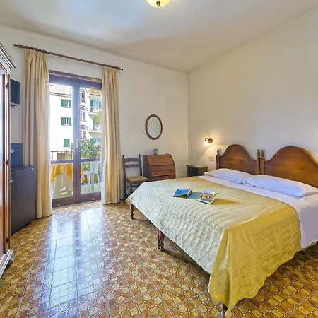 San Valentino Terme מלון 4*